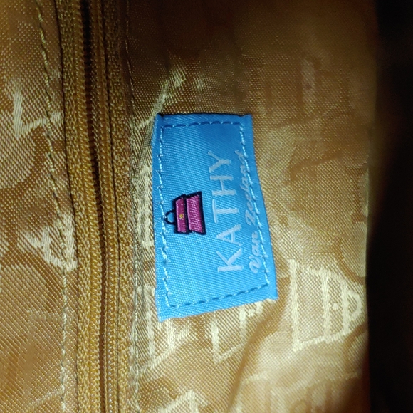 Kathy Van Zeeland Studded Shoulder Bag - Picture 14 of 17